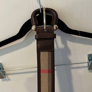 Burberry belt, great condition. 44 inches long